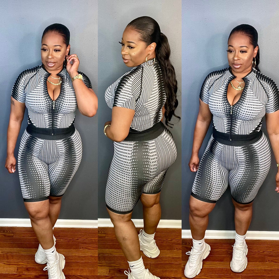 The "KEEP IT SIMPLE" Shorts Set (Black/White)