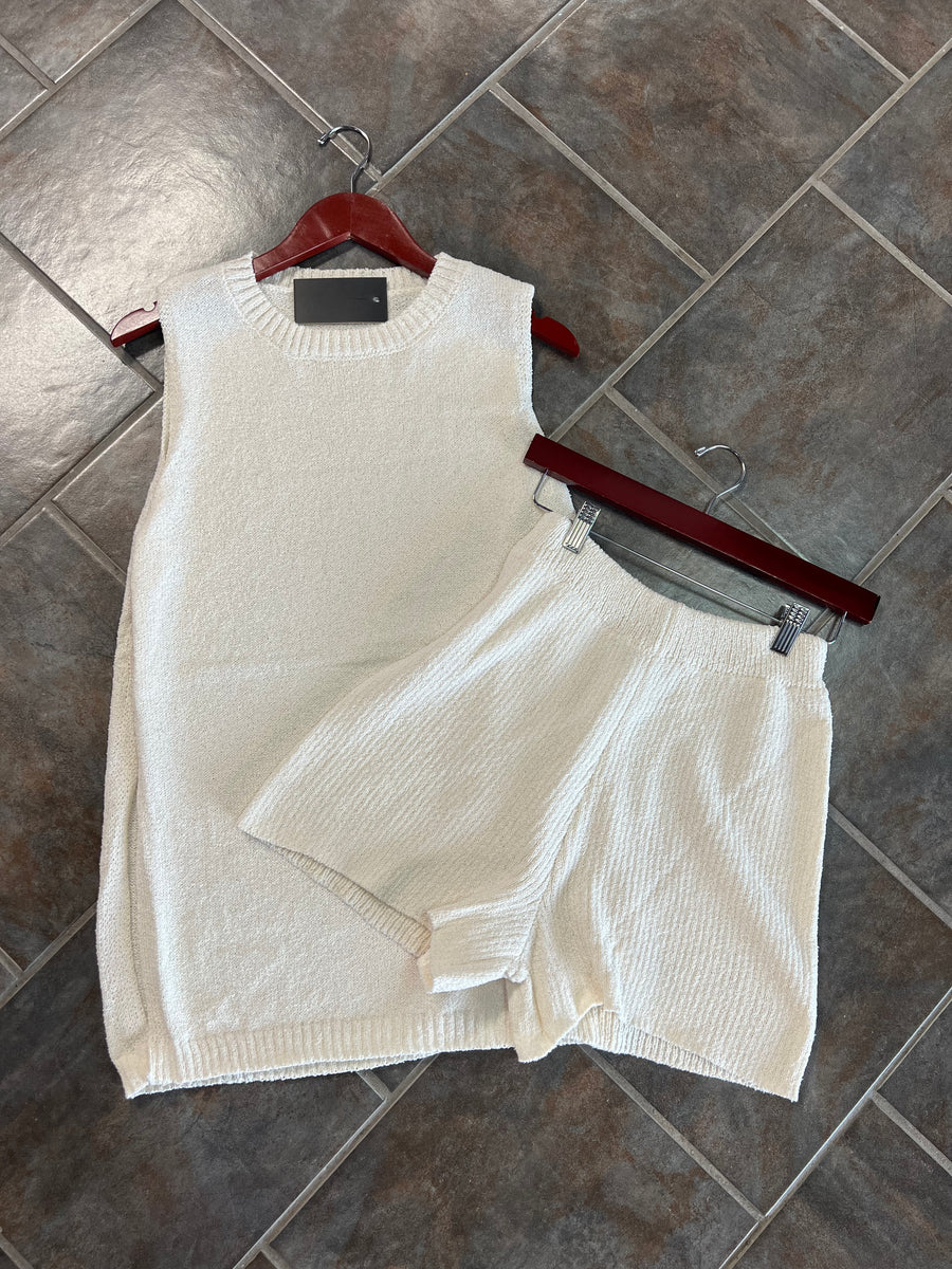 The “Cozy & Comfy Chic” Shorts Set - Cream (Stretchy)
