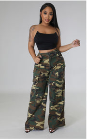 The NO LIMIT Fatigue Cargo Pants (Camo)