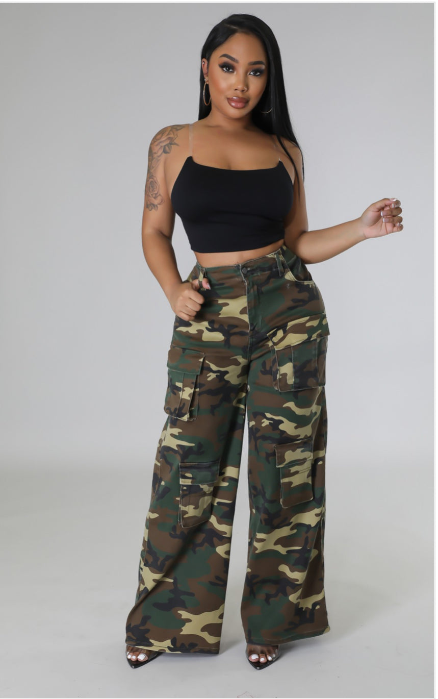 The NO LIMIT Fatigue Cargo Pants (Camo)