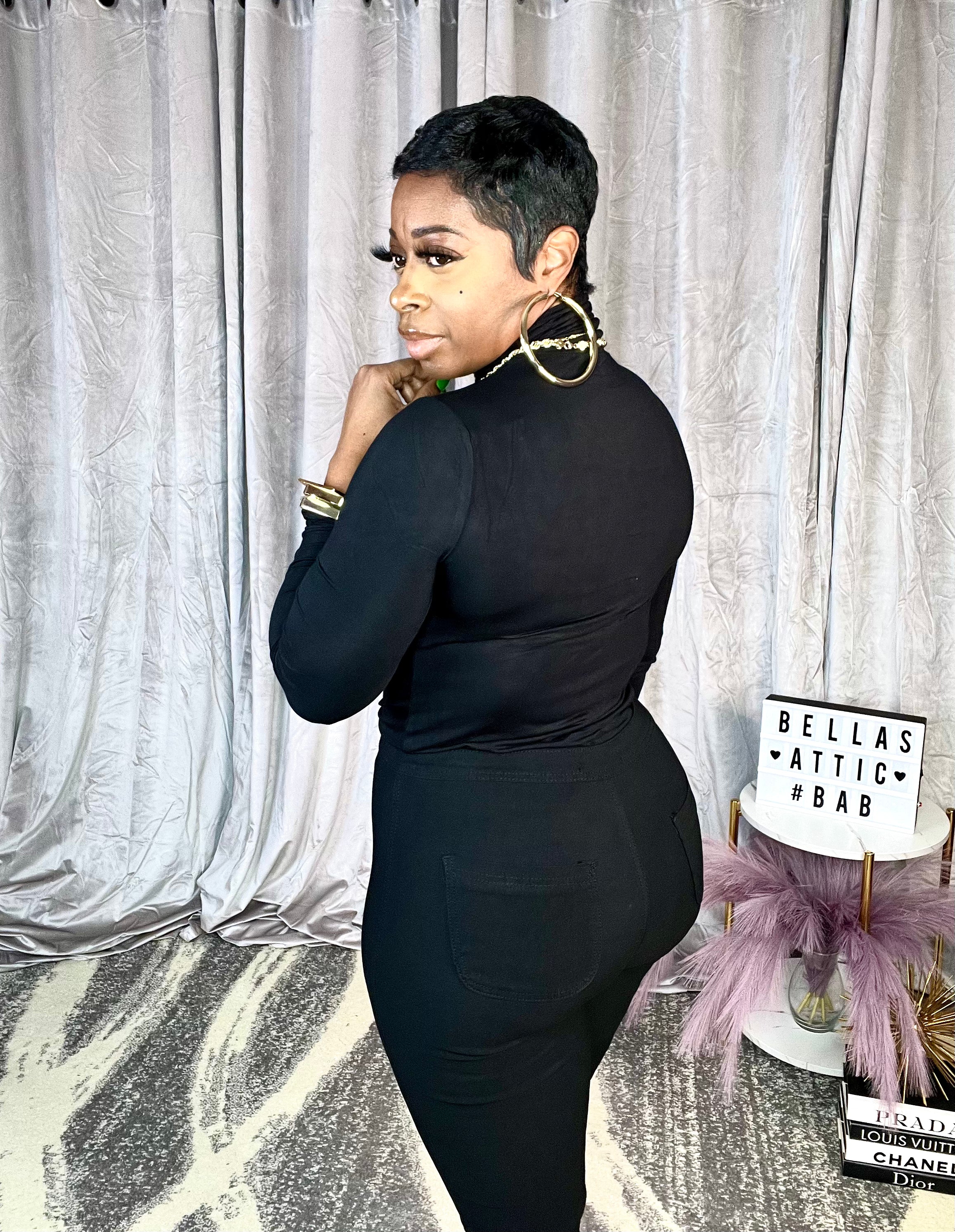 The RAVEN Turtleneck Top (Black)