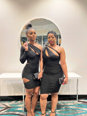 The STOP AND STARE One Shoulder Dress (Black)