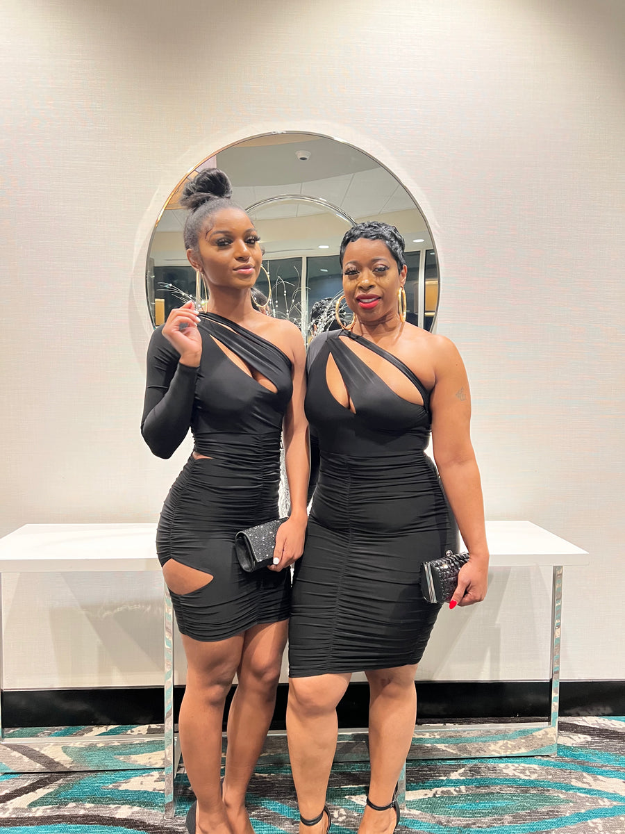 The STOP AND STARE One Shoulder Dress (Black)