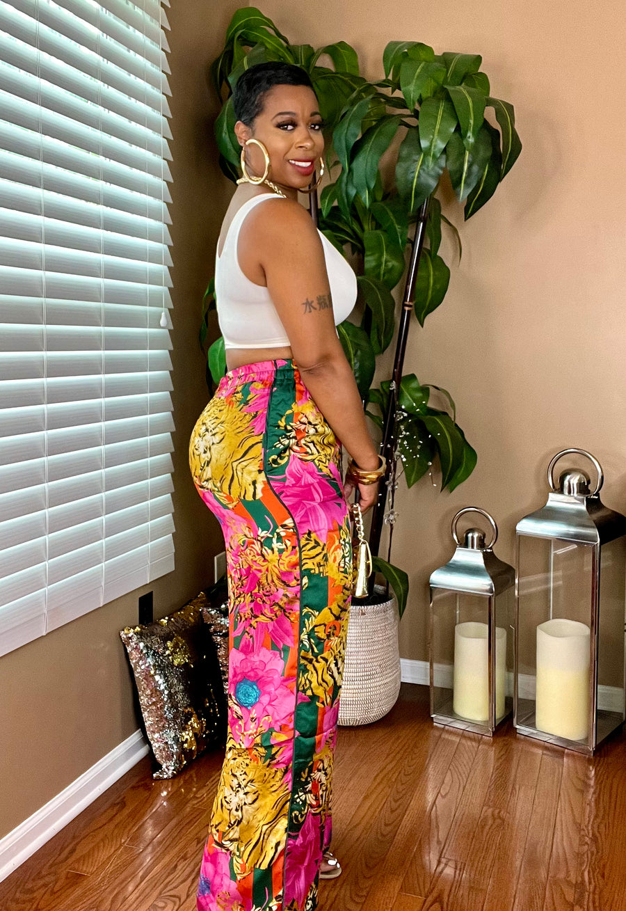 The “MICATO” Palazzo Pants (Pink/Multi)