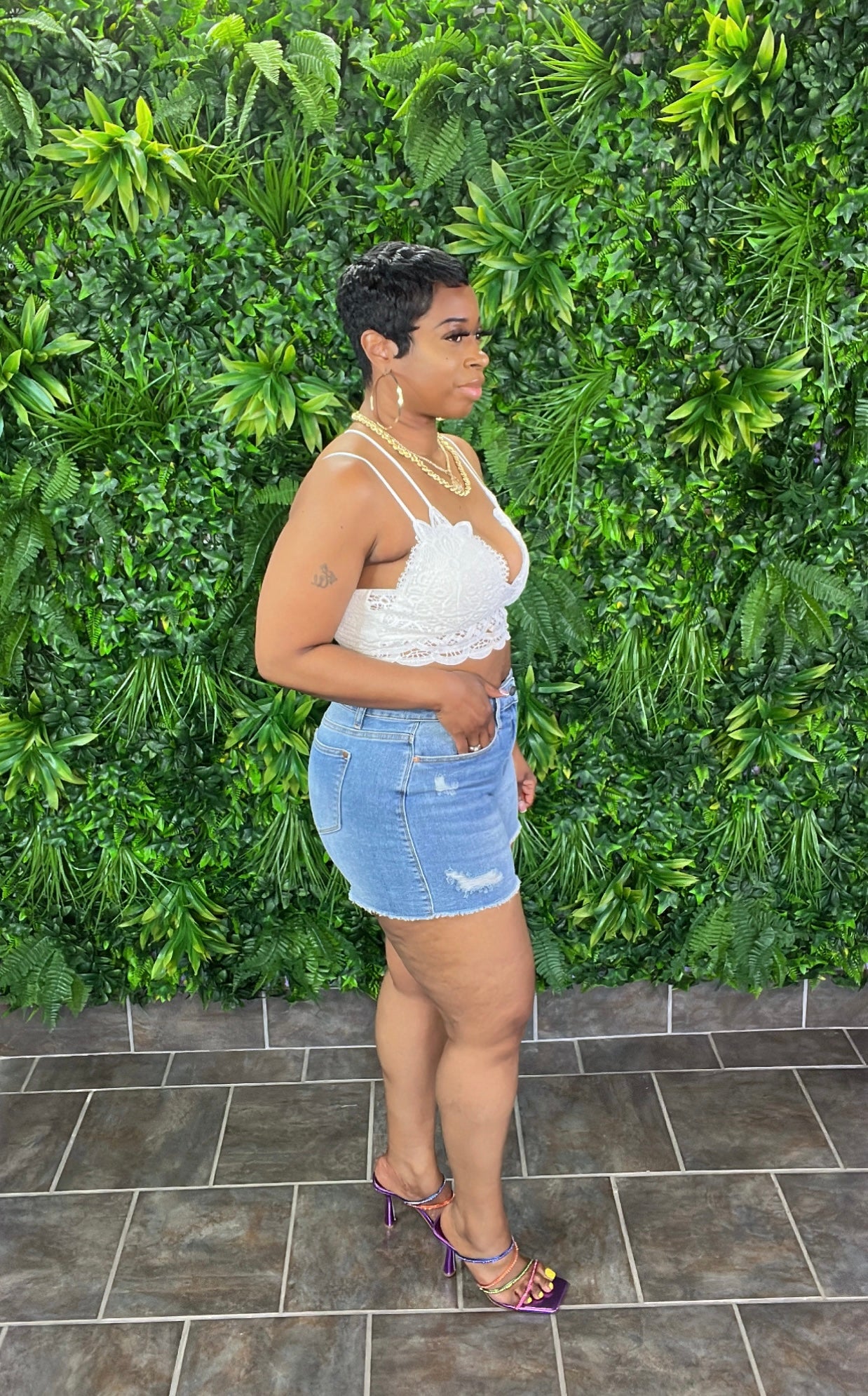 The MIA Distressed Jean Shorts (Med.Blue Denim)