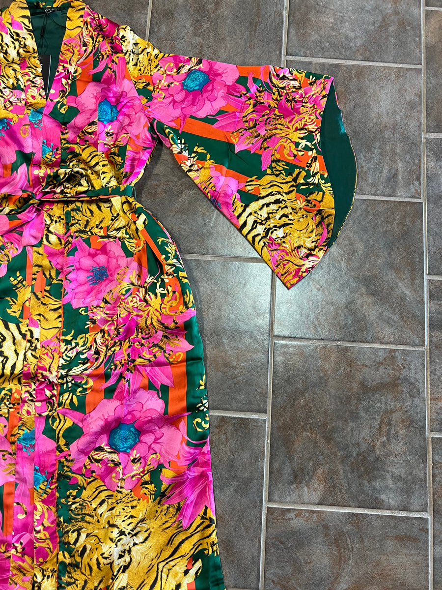 The “MICATO” Maxi Kimono (Pink/Multi)
