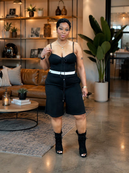 Model Off-Duty Set (Black/White)