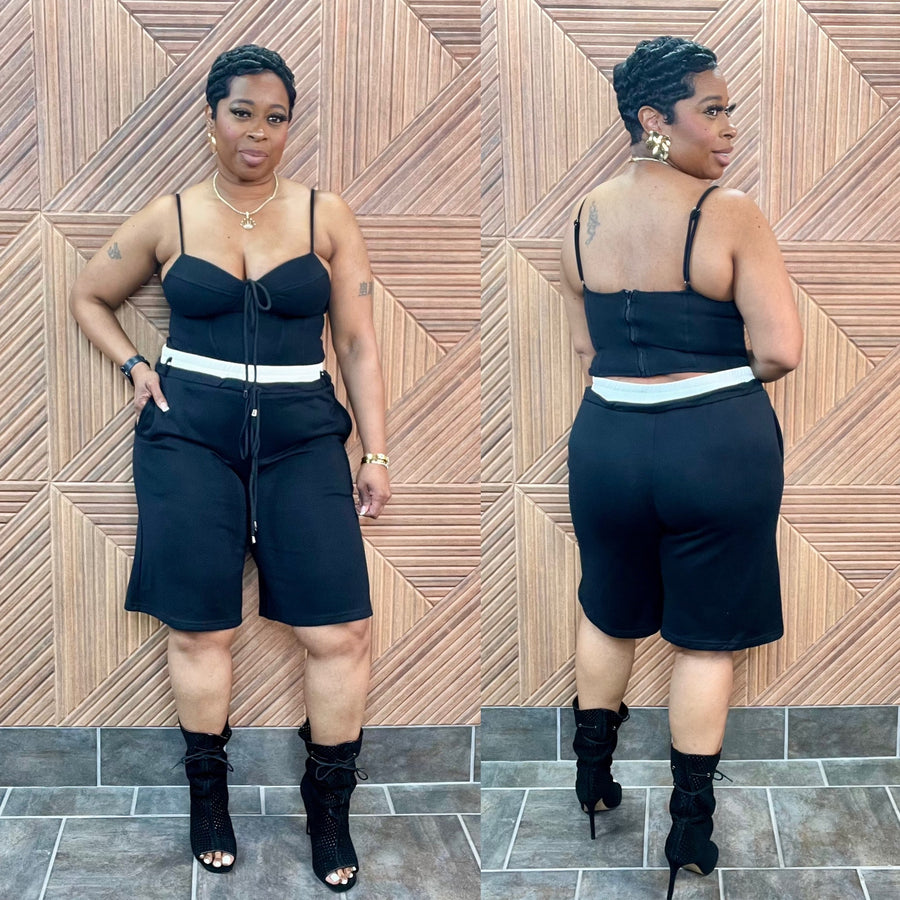 Model Off-Duty Set (Black/White)