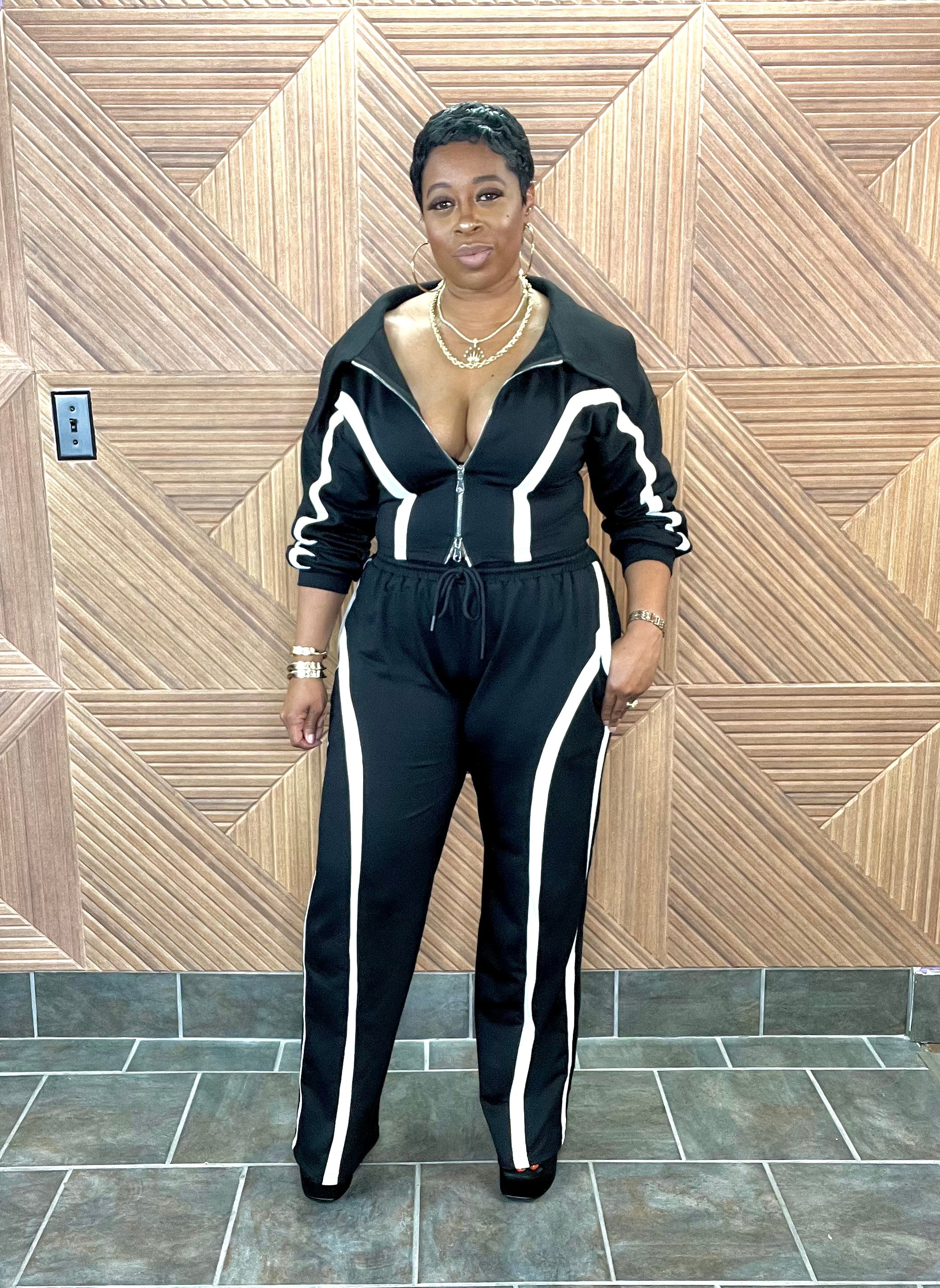 The Karly Luxe Tracksuit (Black/White)