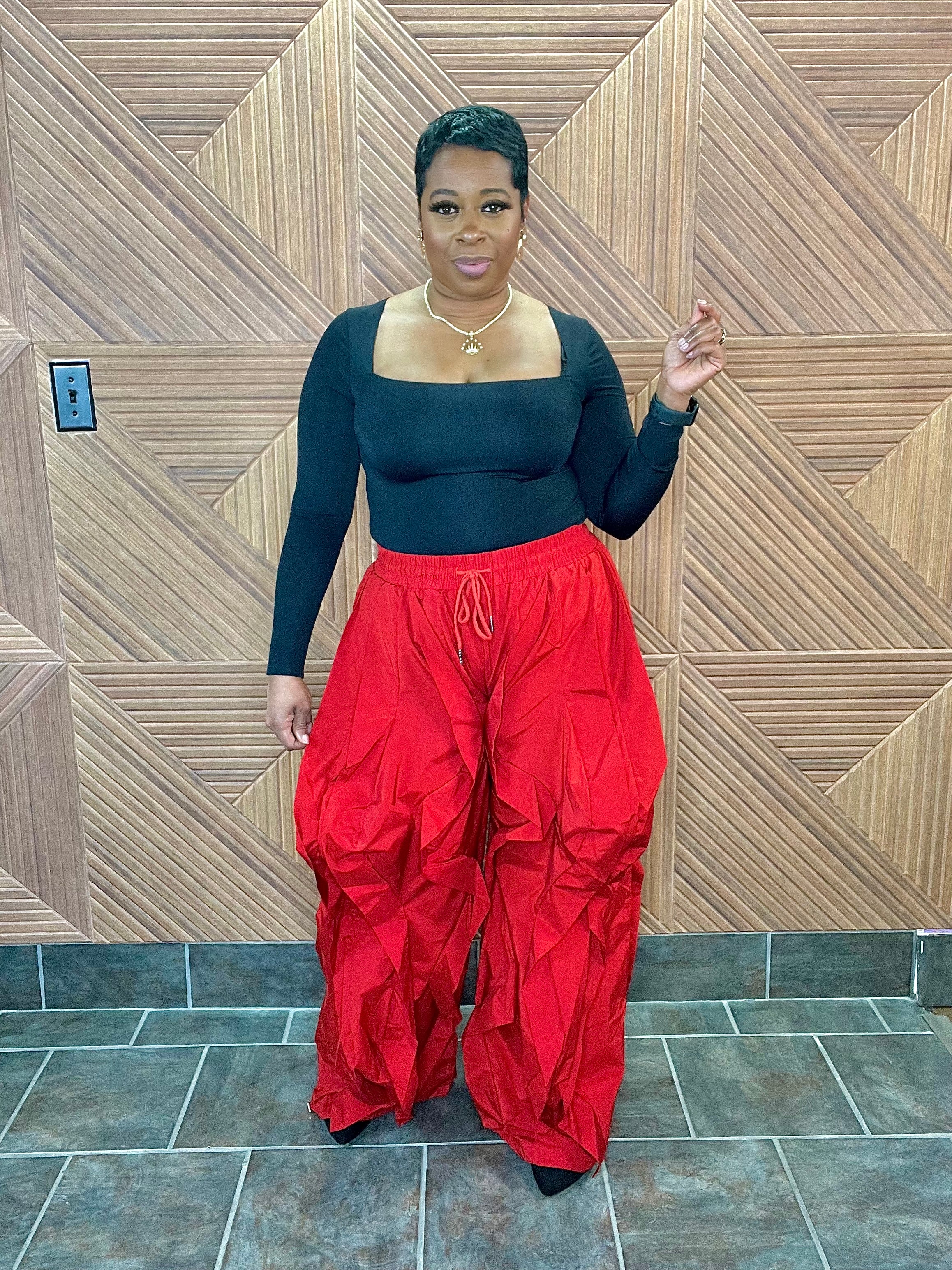 The Square Neck Top (Black)