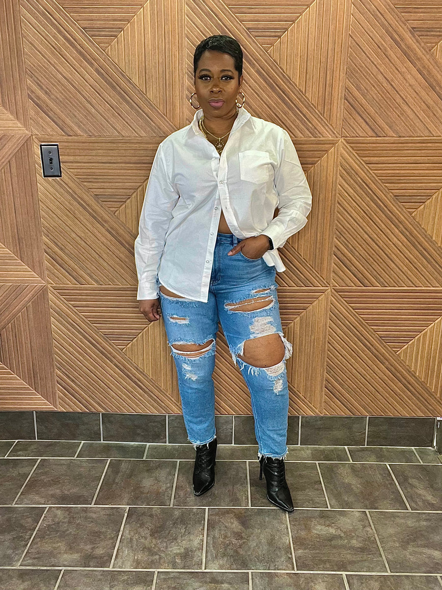 The Classic Boyfriend White Button Down Shirt (can size down)