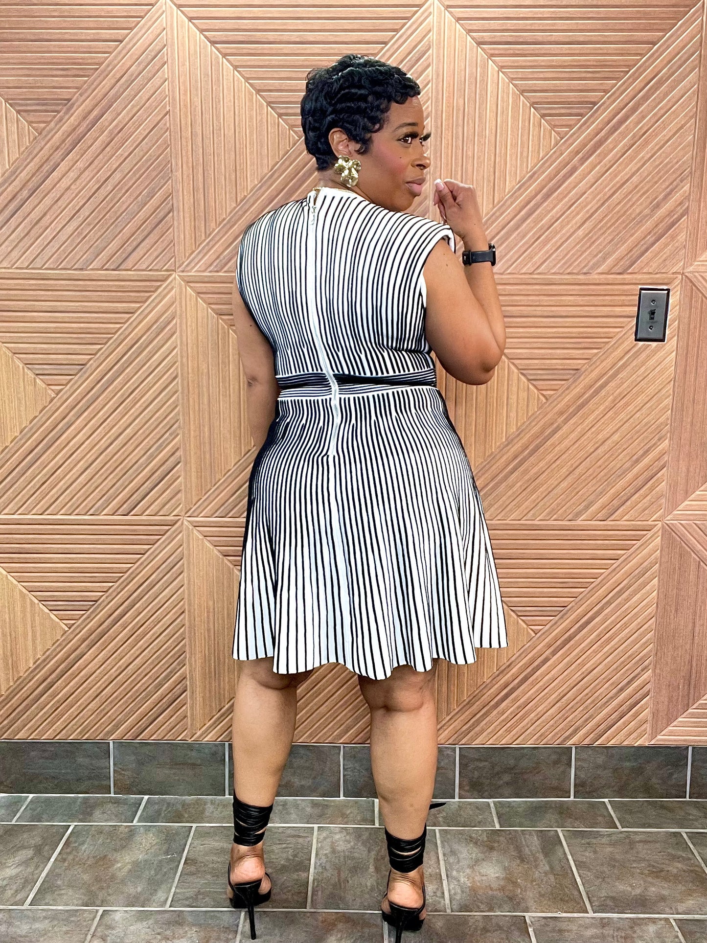 Power Hour Flare Dress (White/Black)