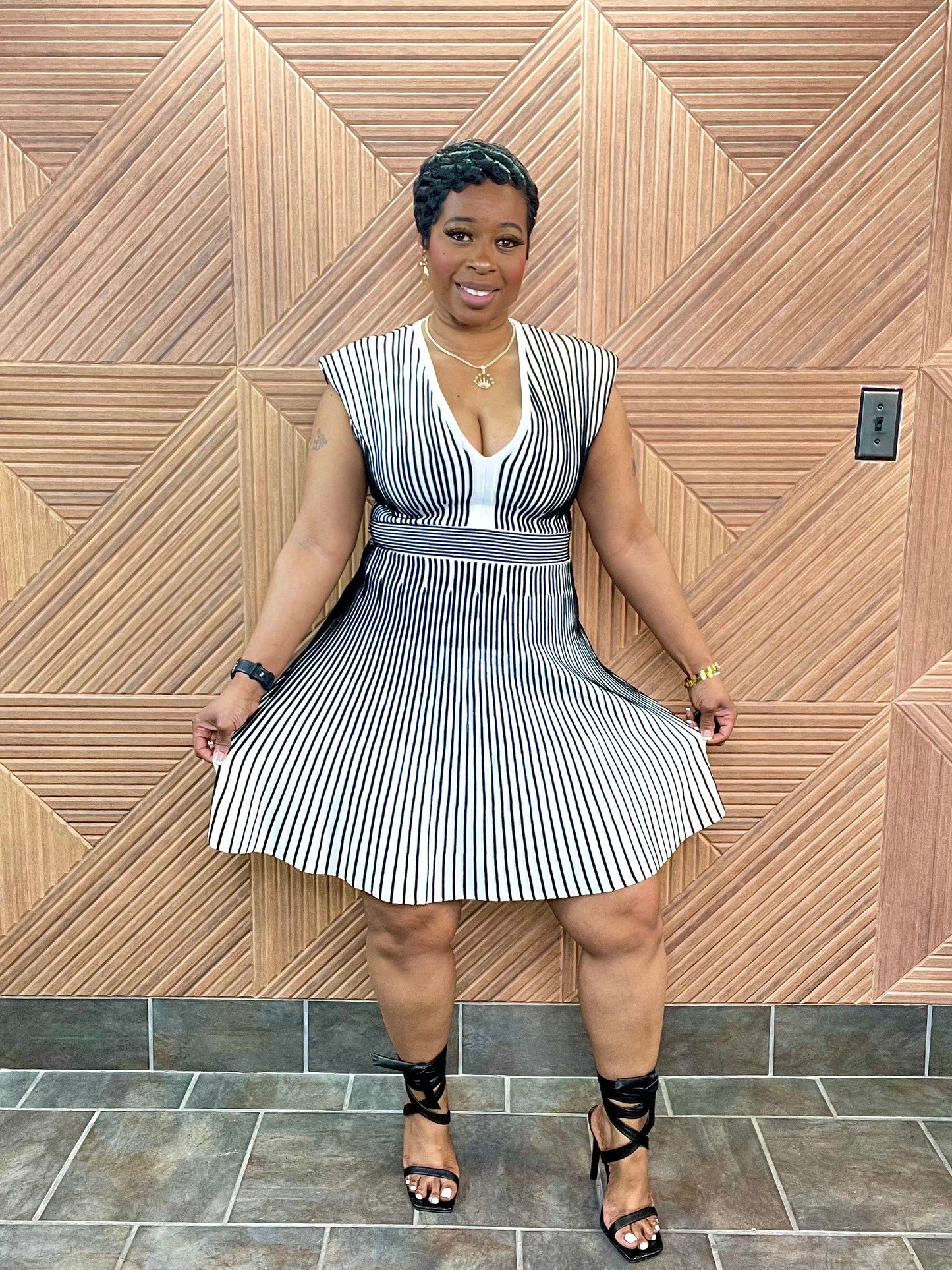 Power Hour Flare Dress (White/Black)