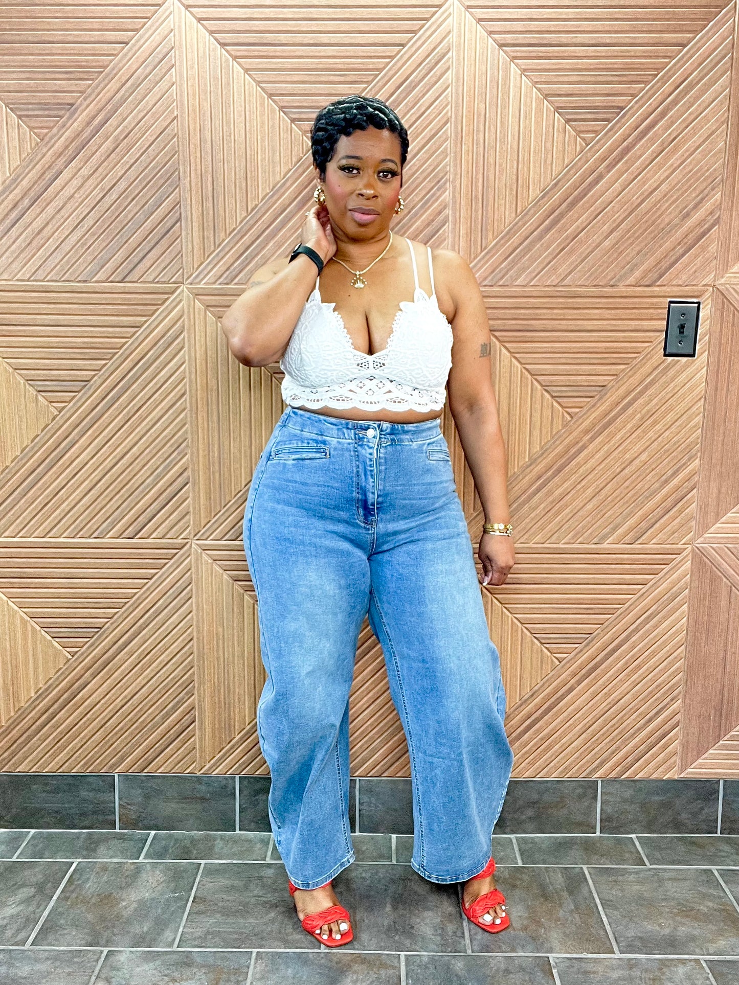 Bold Curve Barrel Jeans (Med.Wash) Very Stretchy