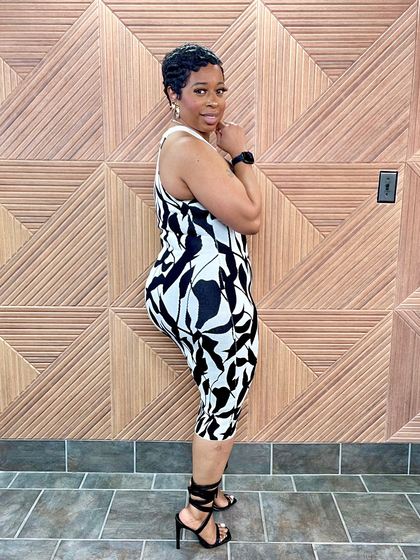 Abstract Midi (Black) Stretchy