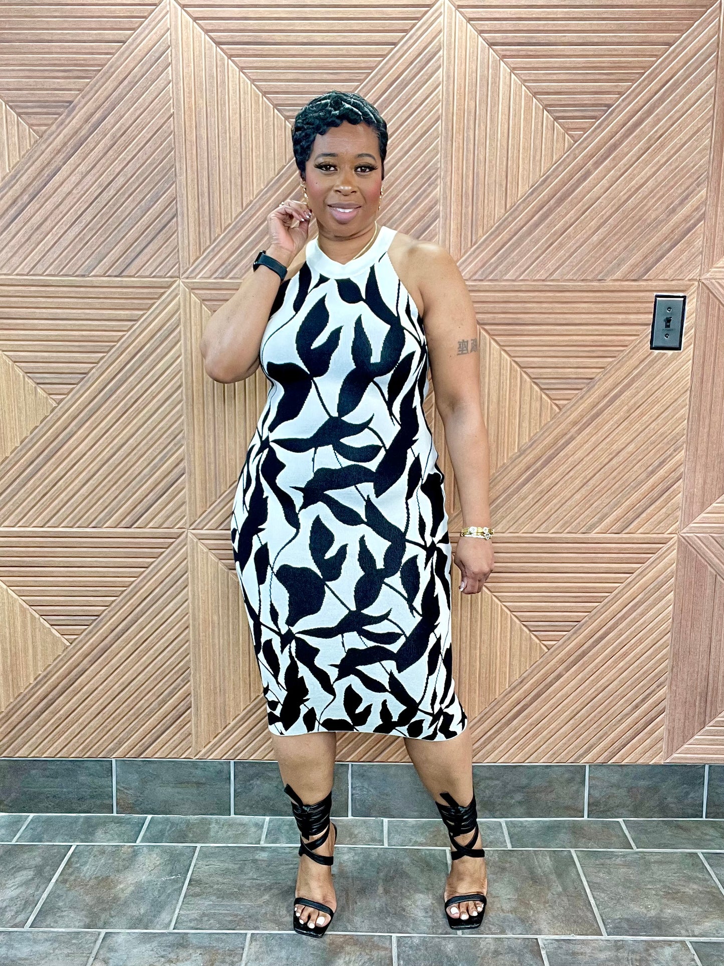 Abstract Midi (Black) Stretchy