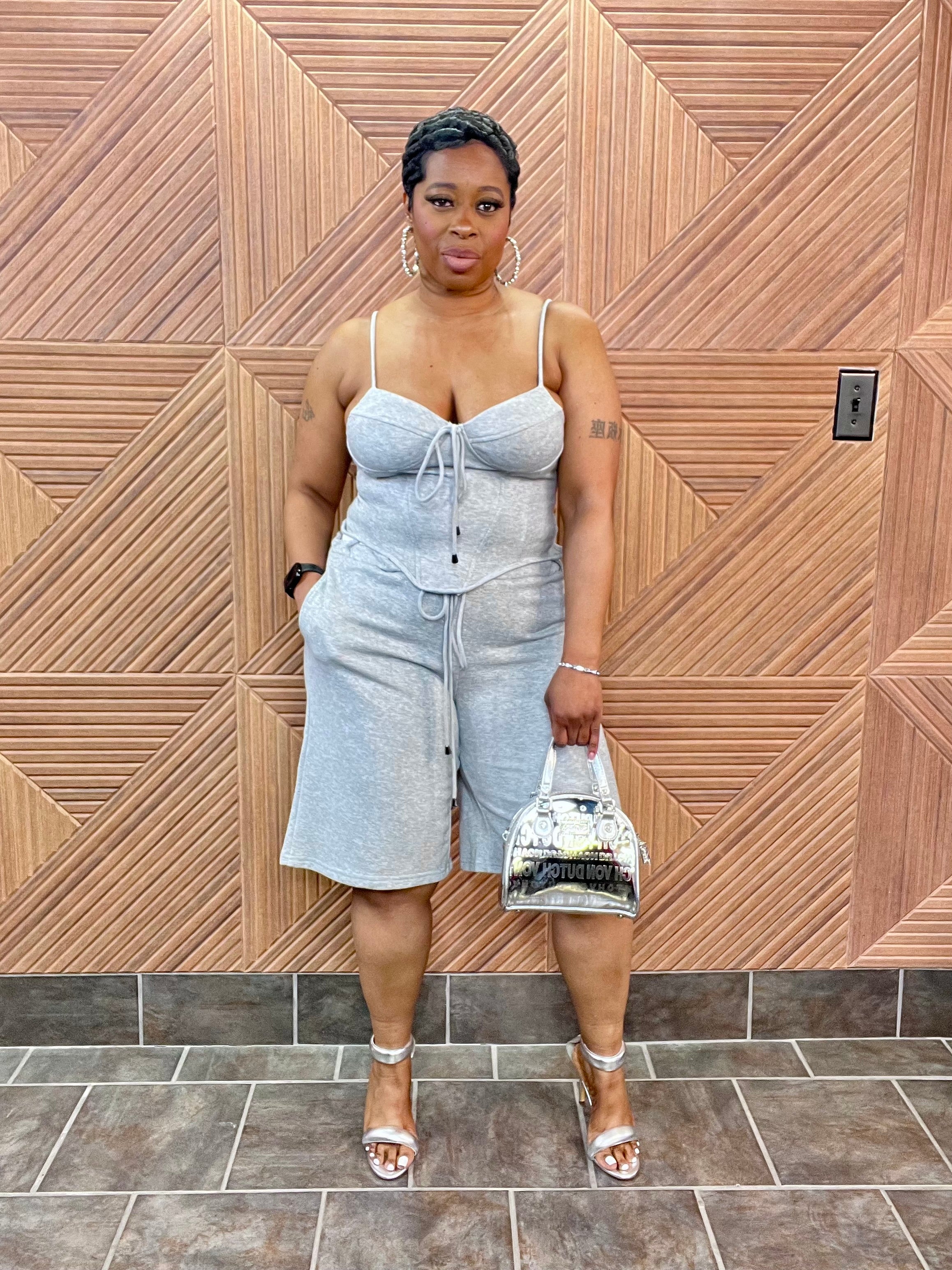 Model Off-Duty Set (Grey/White)