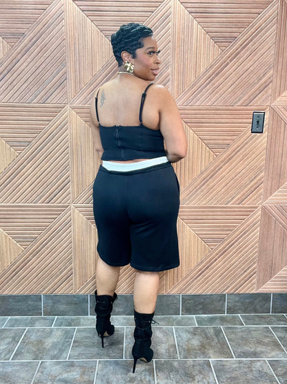 Model Off-Duty Set (Black/White)