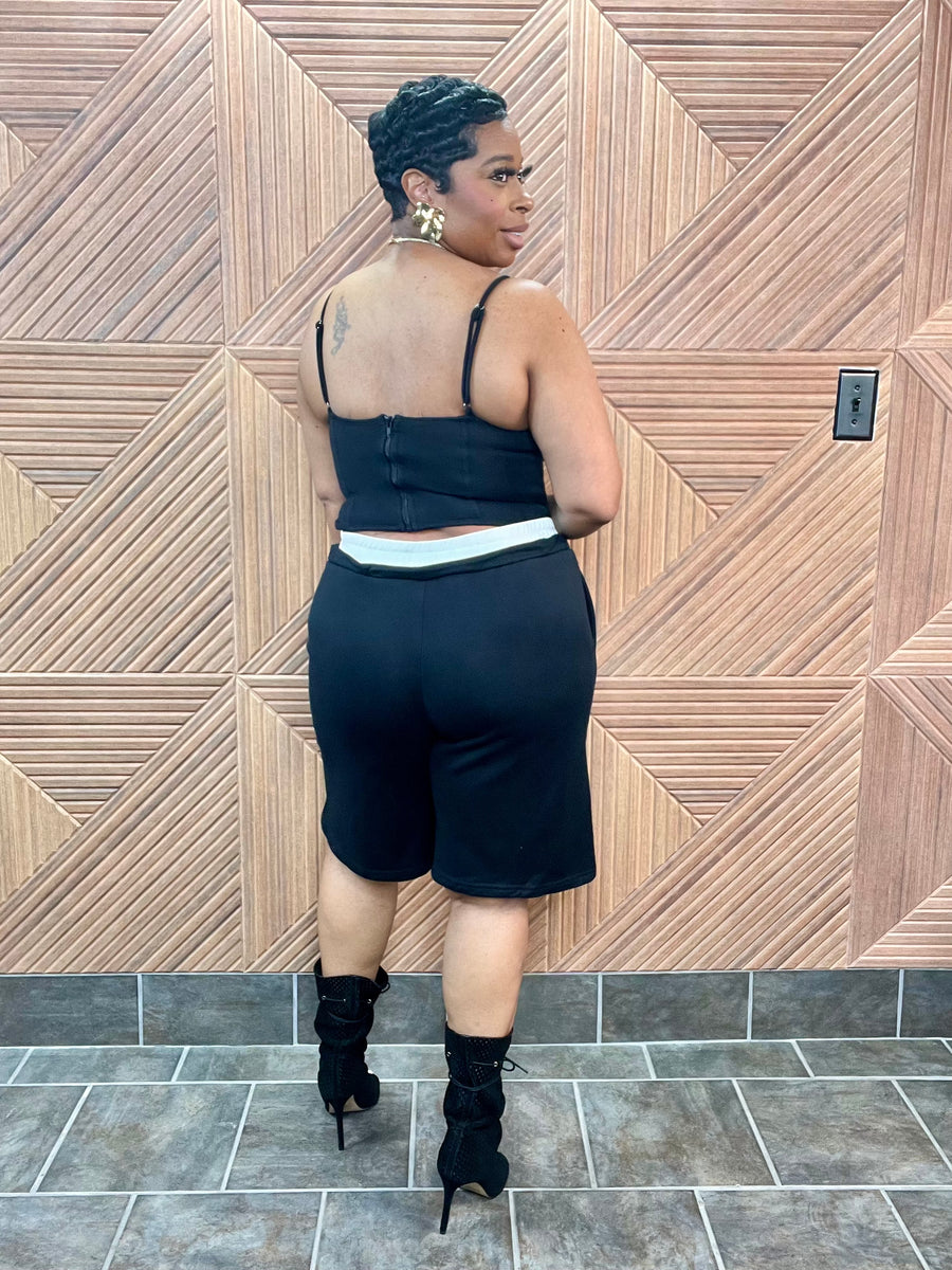 Model Off-Duty Set (Black/White)