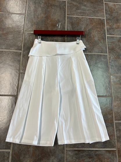 The Luxe Line Bermuda Shorts (Off white)