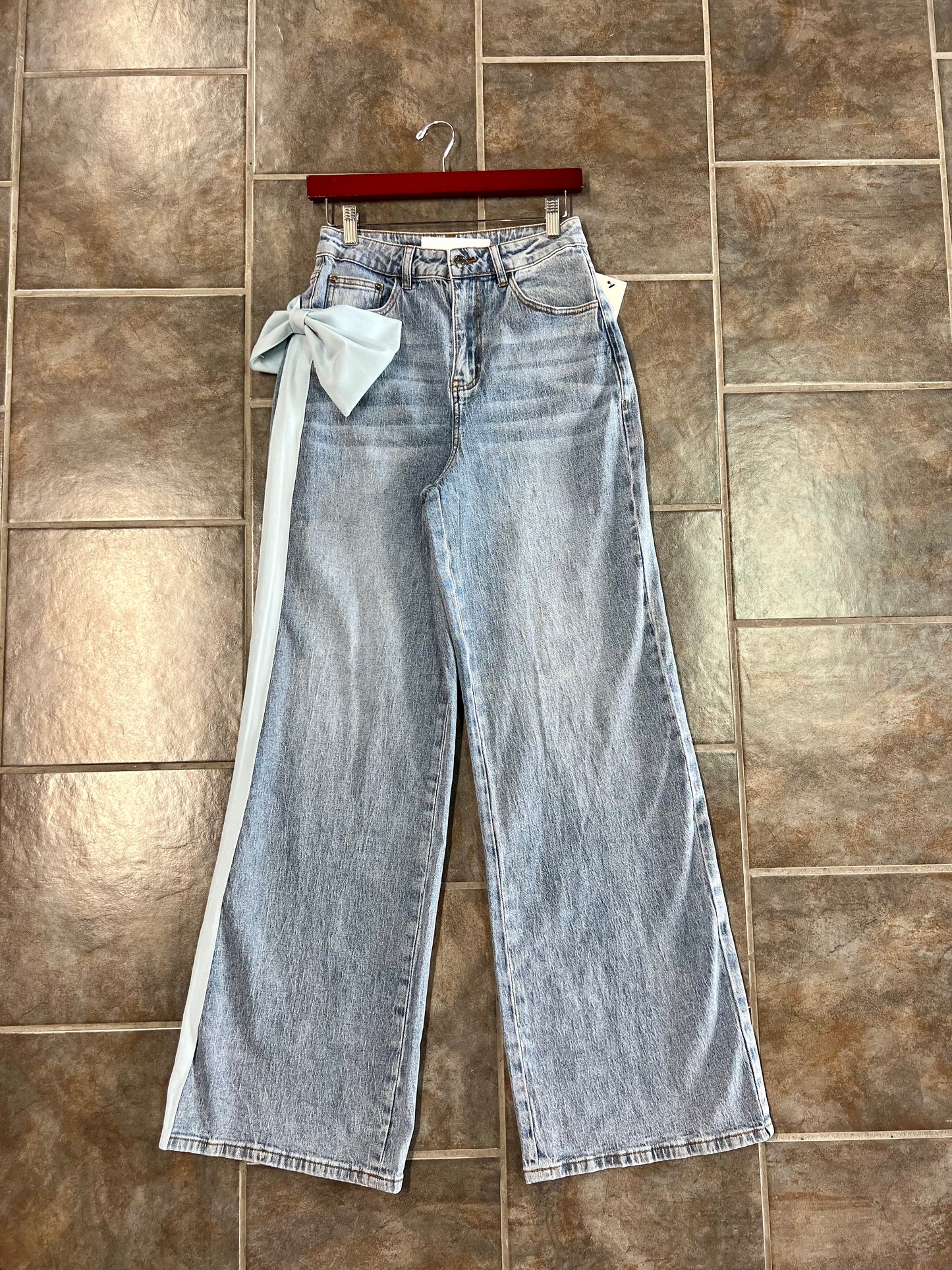 The Ribbon Effect Jeans (Med Denim)