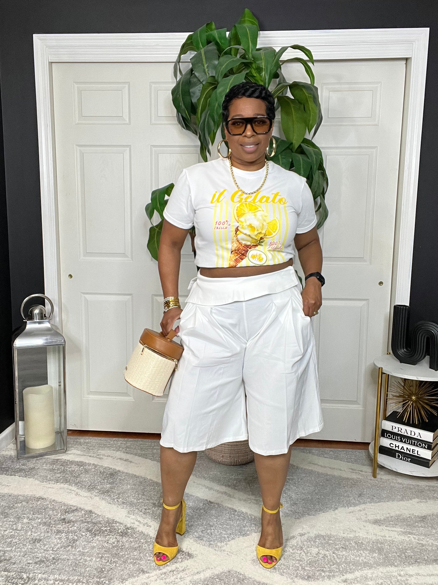 The Luxe Line Bermuda Shorts (Off white)