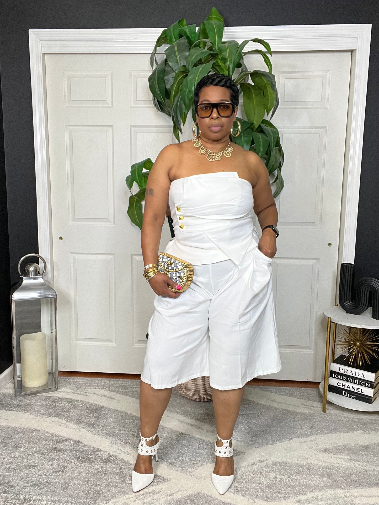 The Luxe Line Bermuda Shorts (Off white)