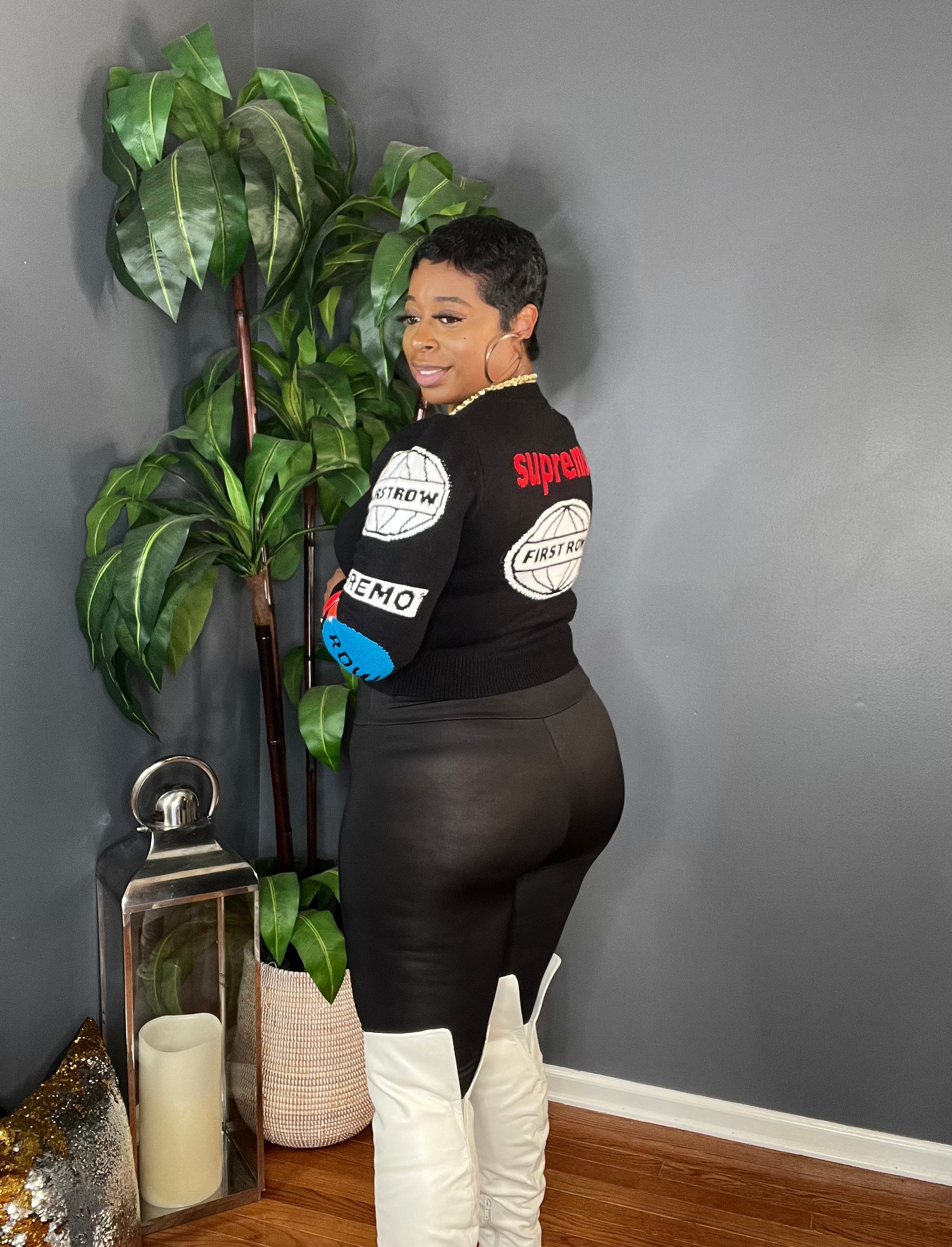 The Supremo Logo Graphic Sweater (Black)