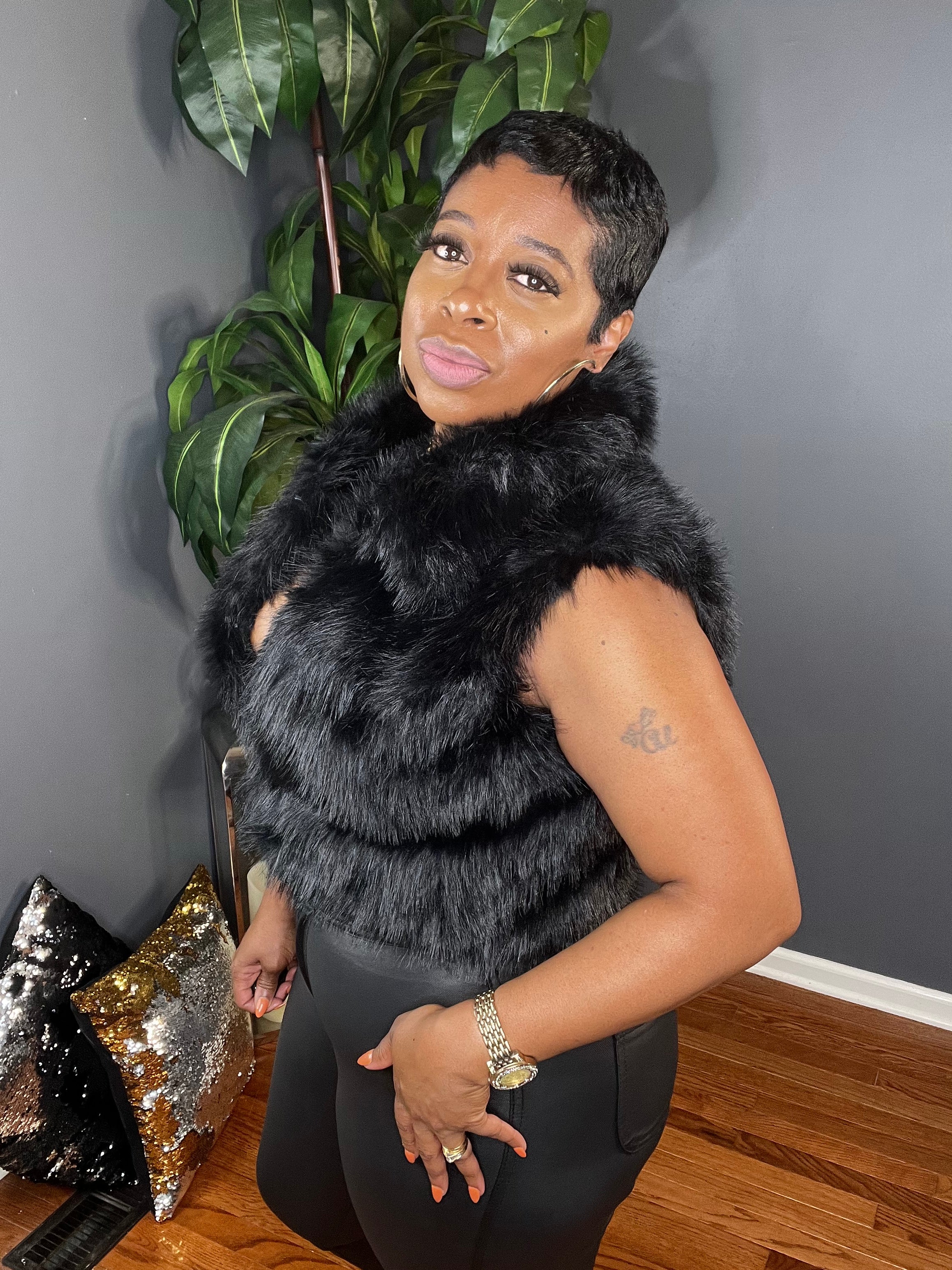 The Minka Luxe Fur Vest (Black)